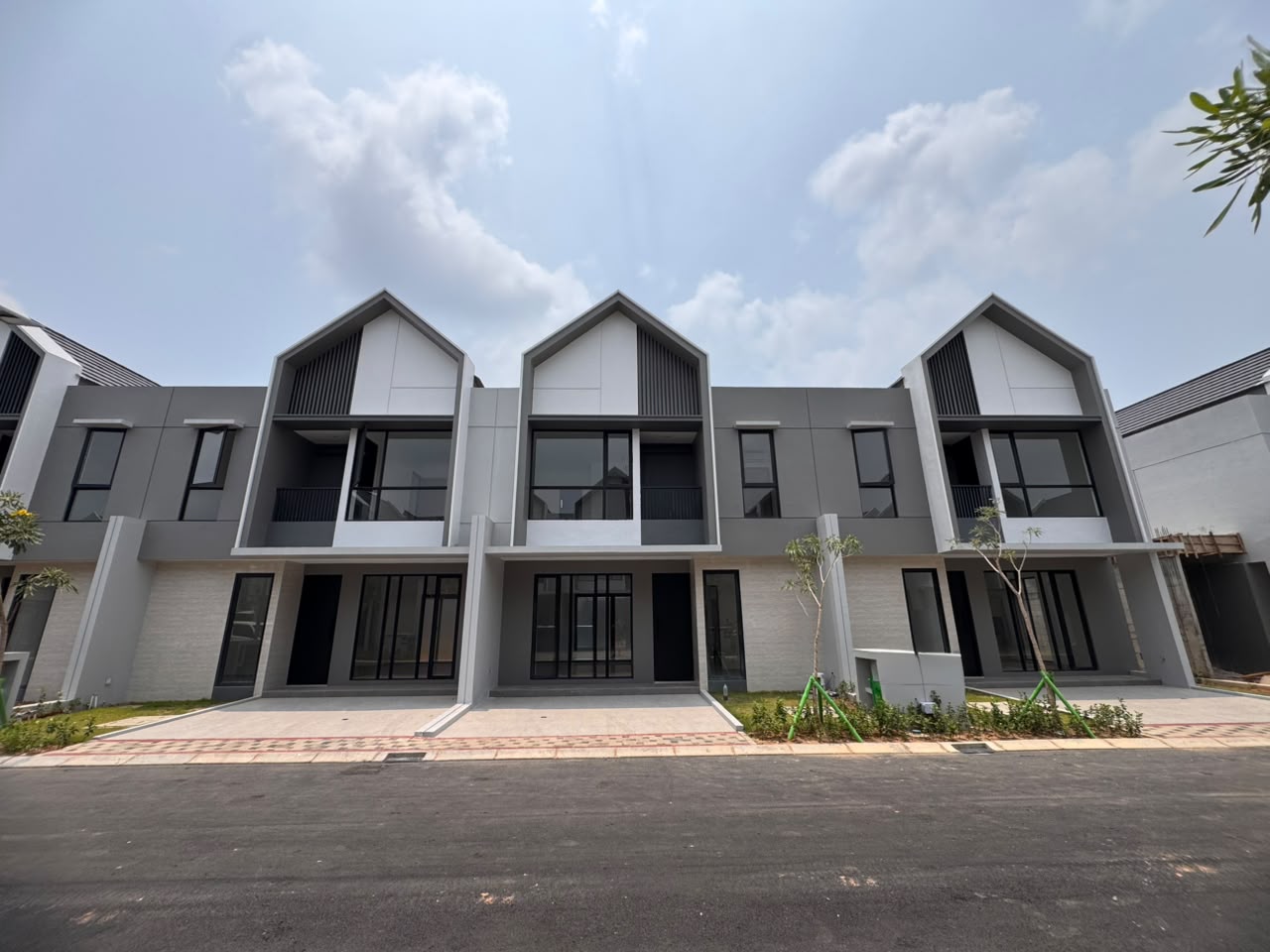 31 Garden Avenue Residence Rosewood | Sewa | 4 Bedroom | 3 Bathroom