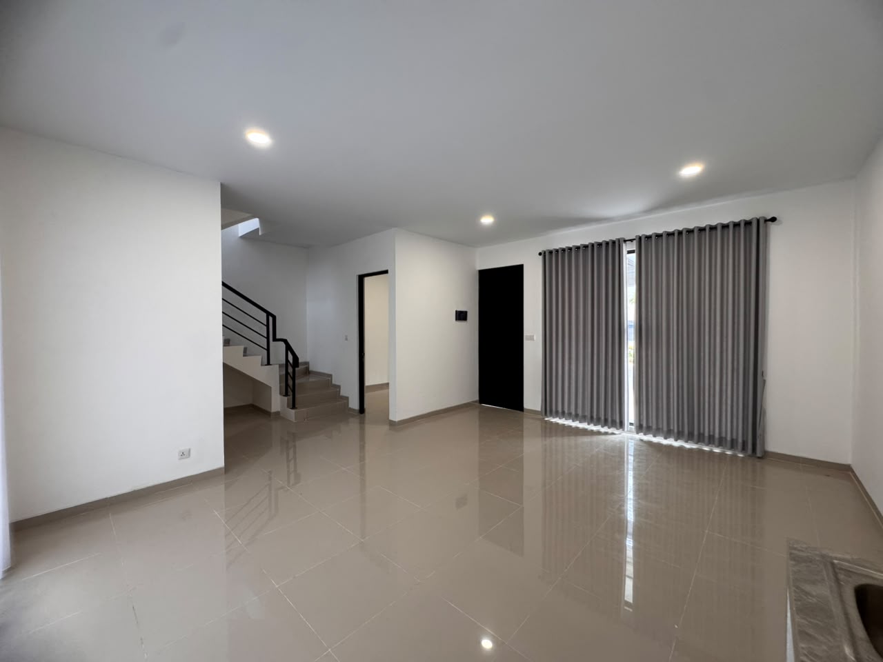 31 Garden Avenue Residence Rosewood | Sewa | 4 Bedroom | 3 Bathroom
