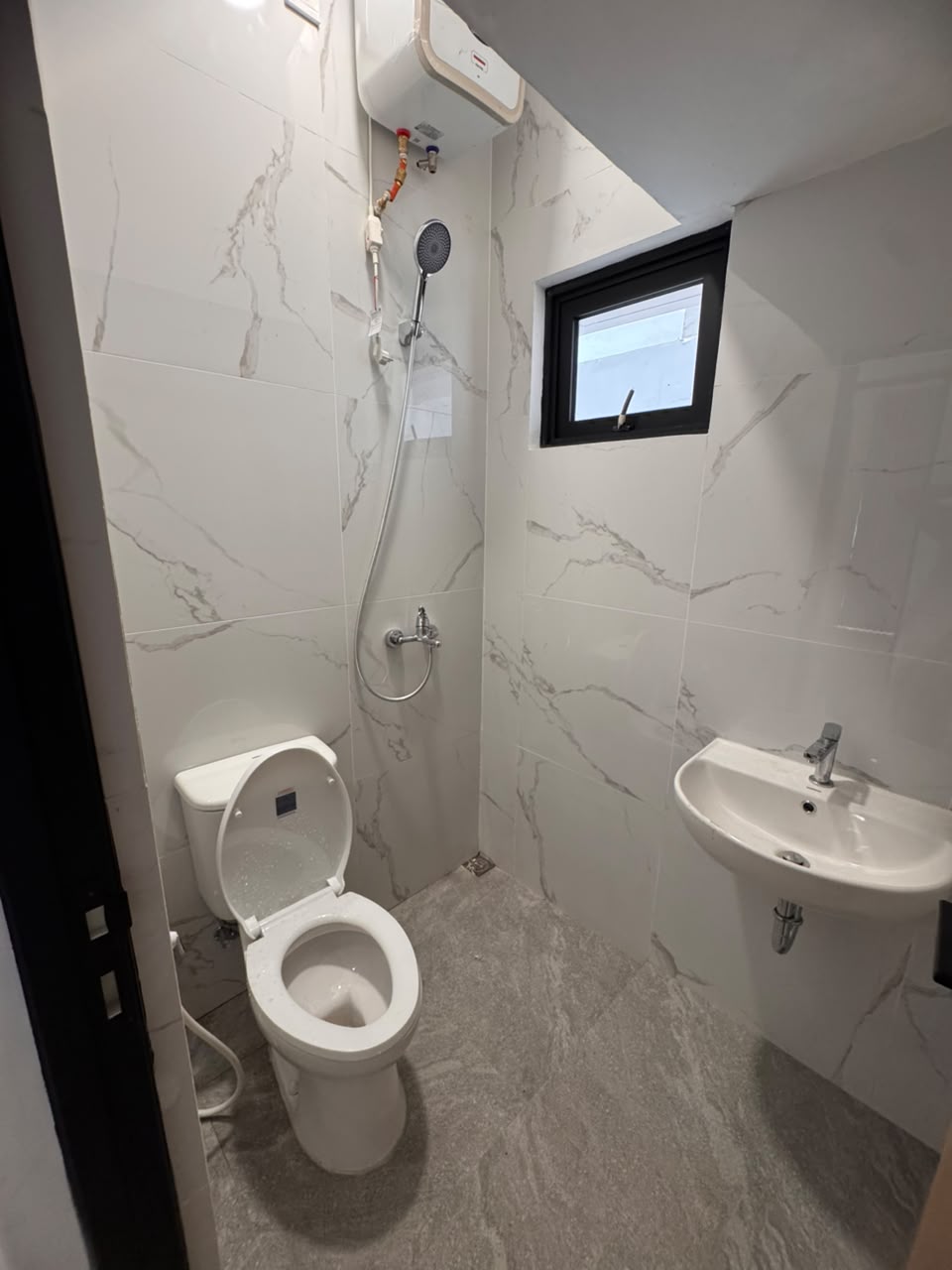 31 Garden Avenue Residence Rosewood | Sewa | 4 Bedroom | 3 Bathroom